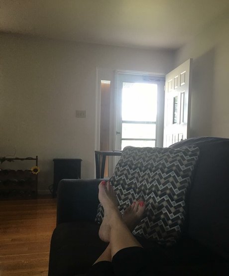 HealthyHappyFitandProud model sex picture