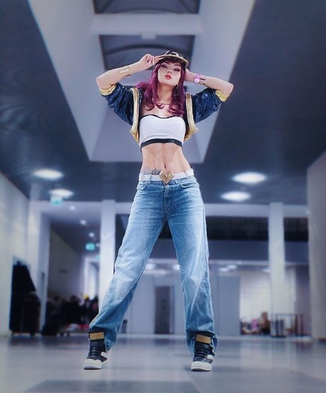 Andrasta pretty model picture