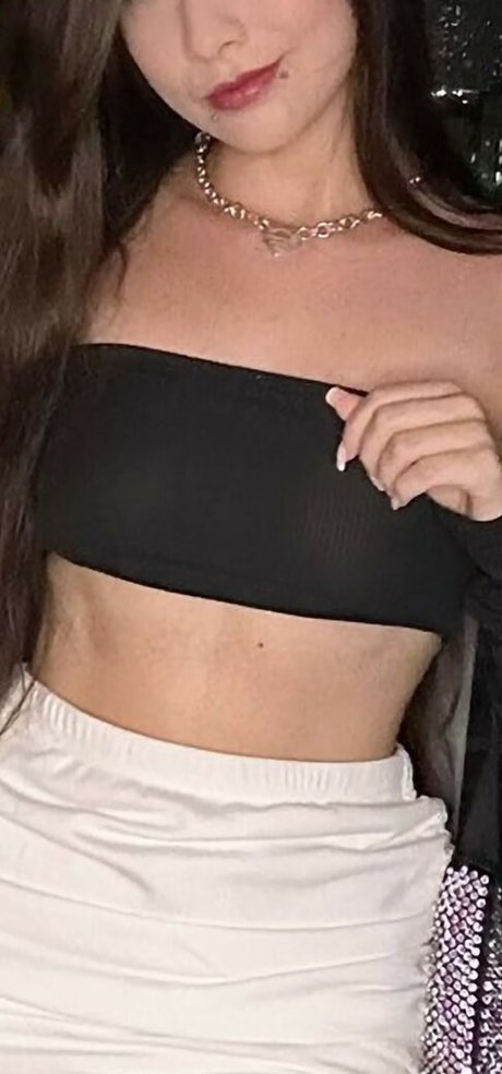 Diretora Muniz model exclusive photos