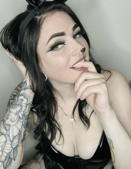 baeporeon naked pornstar pic