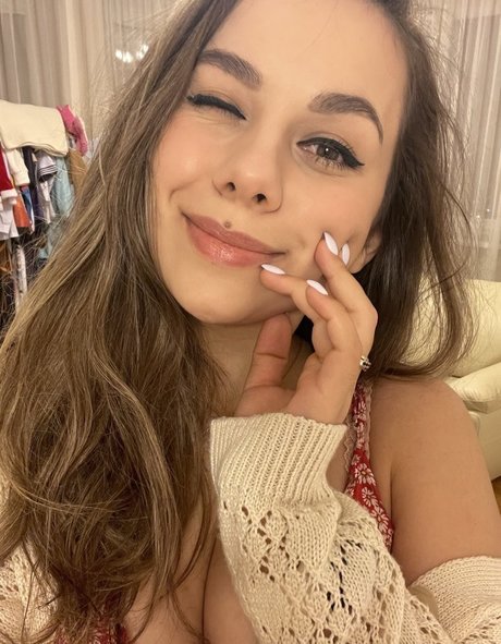 HoneyGirl perfect actress image