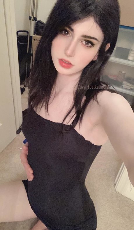 Kalindra Chan hot pornstar photos