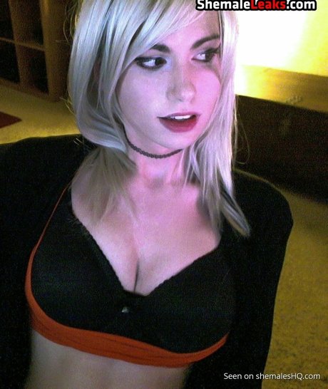 Kalindra Chan beautiful model images