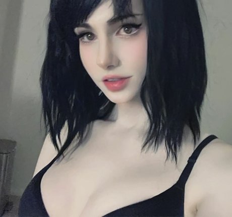 Kalindra Chan model hot pictures