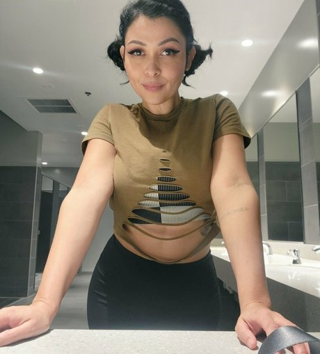 Pinksaltmoon Profile Photo