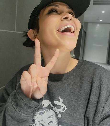 busty solo onlyfans free nude picture