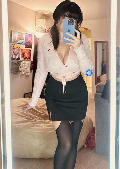 Pinksaltmoon top model picture