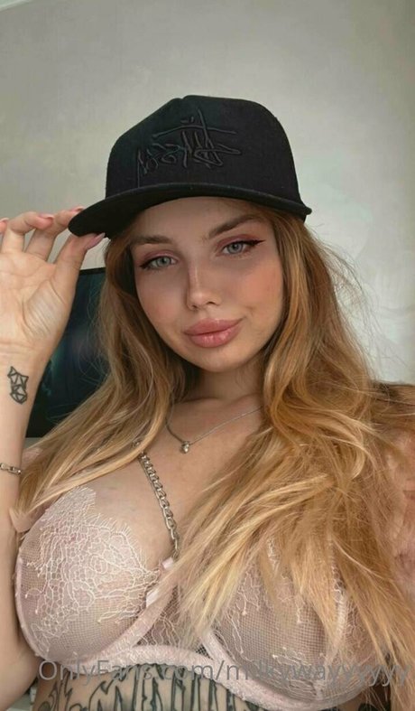 tiiiiits queen sex model photos