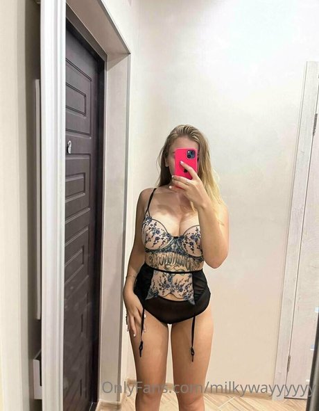 tiiiiits queen star adult picture