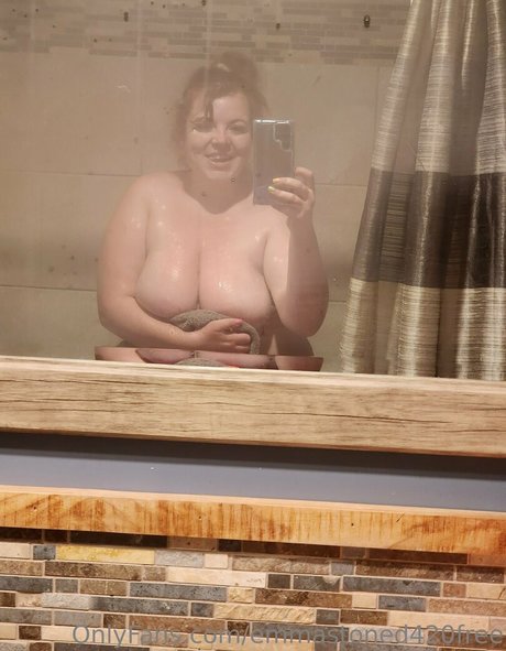 thick redhead onlyfans beautiful photos