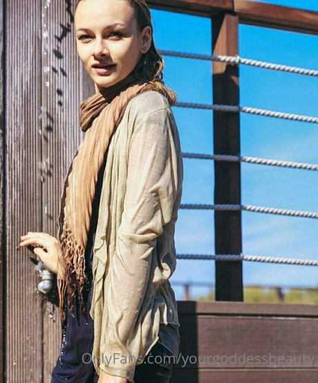 yourgoddessbeauty model pornographic pic