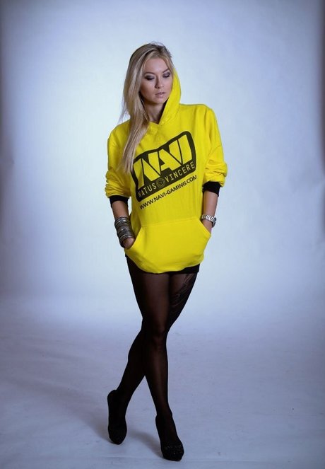 Polina Logunova model sex photo