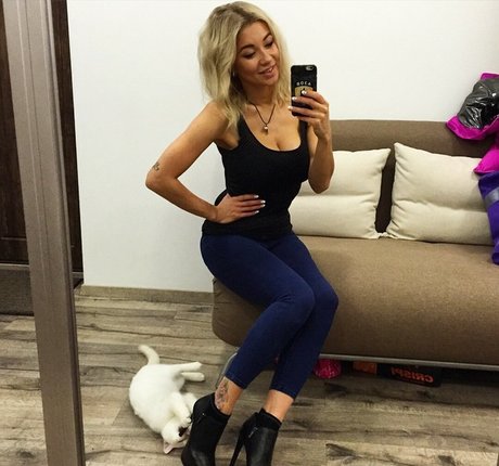 Polina Logunova beautiful pornstar pic