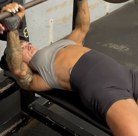 bree physique ifbbpro art star photo