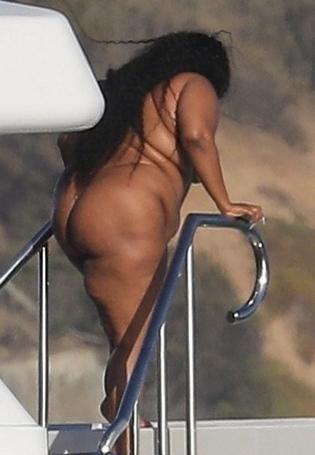 Lizzo model free images