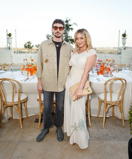 Hillary Duff model art gallery