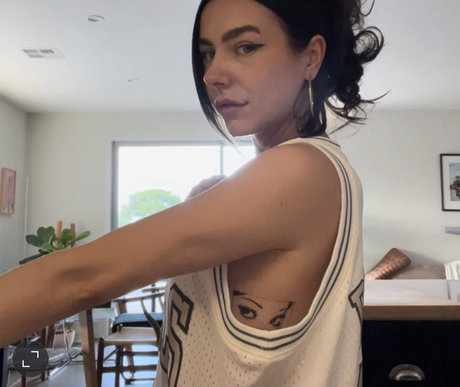 asian couple onlyfans top pictures