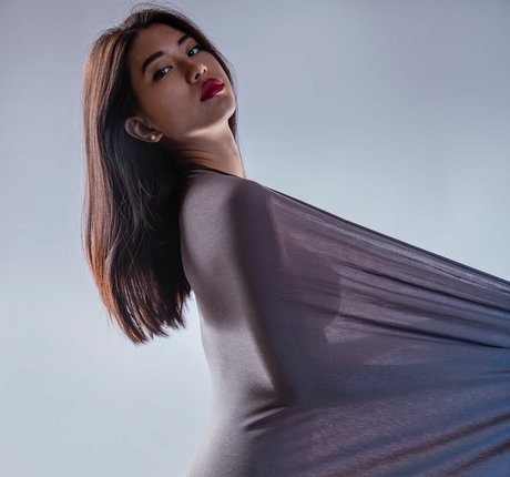 Fionaylin xxx pornstar image