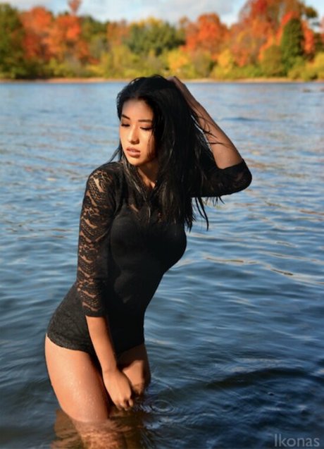 Fionaylin naked pornstar archive