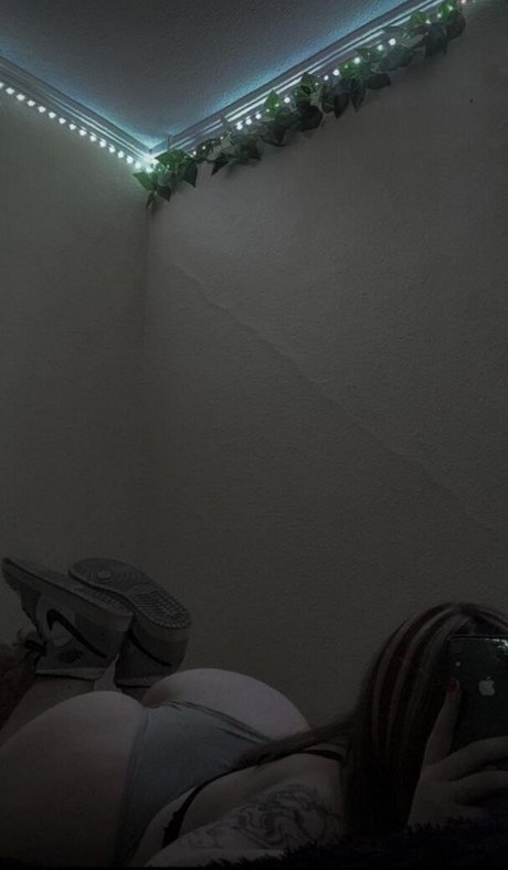 mathildawtf star hd photo