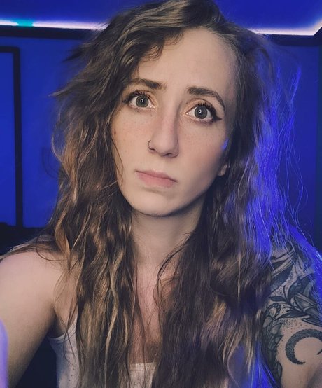 Nicholena hot actress pictures