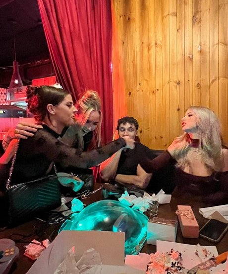 Develique sex star image