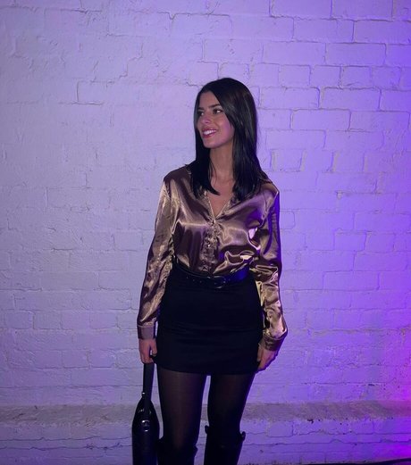 Develique star pretty photos