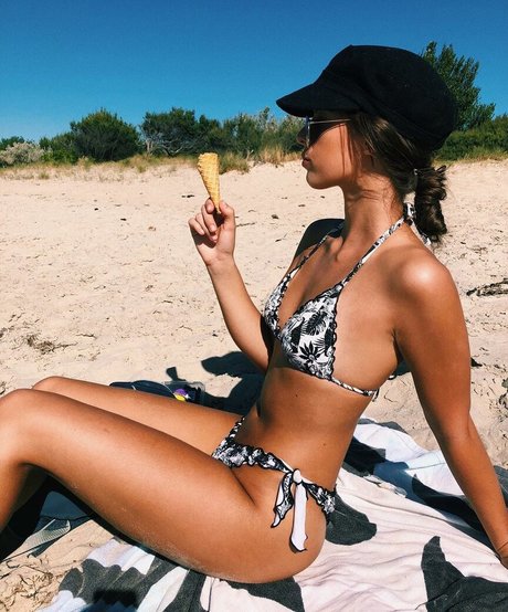 Develique nudes actress pics