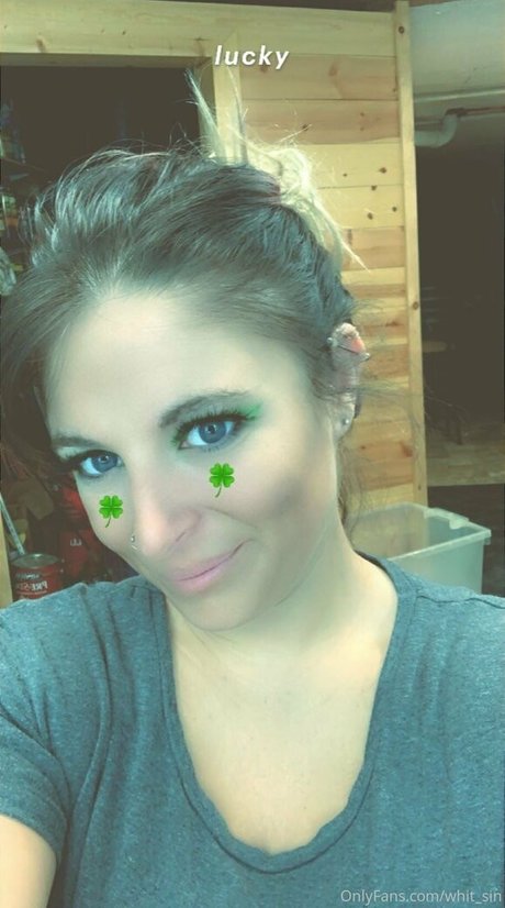 whit sin model porn photo