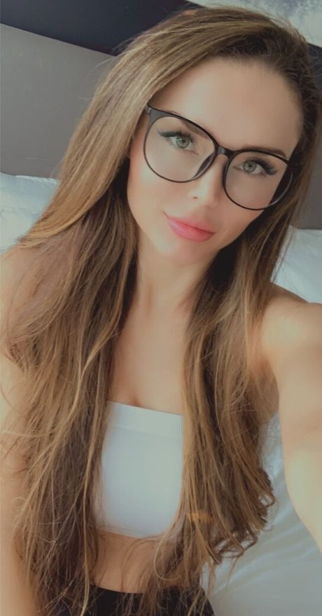 non nude onlyfans beautiful image