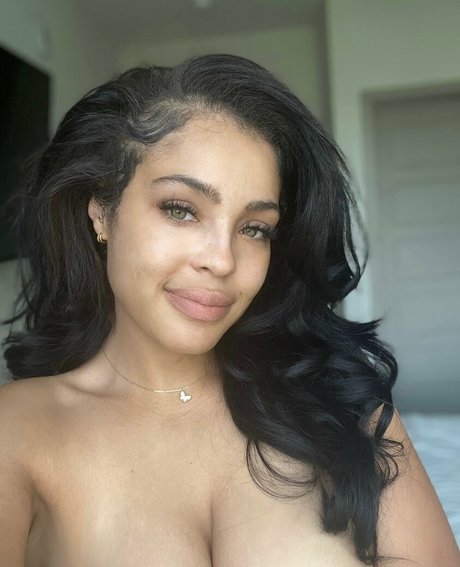 Jasmine Grenaway nude star image