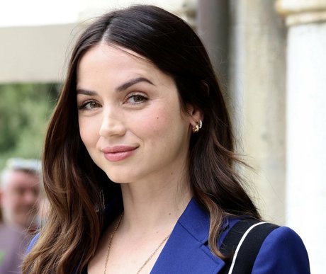 Ana De Armas model top pictures