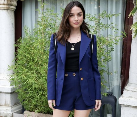 Ana De Armas star pretty images