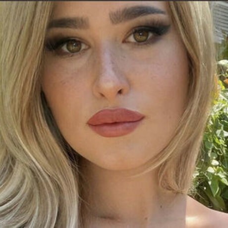 Hollyhawthorne pornstar nude pictures