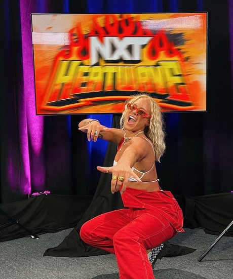 Sol Ruca sexy actress photos