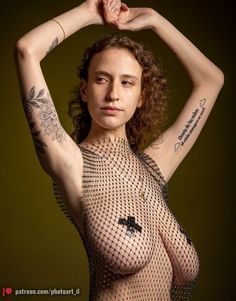 black hair milf onlyfans exclusive pics