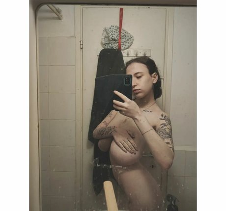 fart onlyfans free naked picture