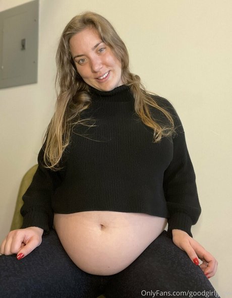 GoodGirlGrow nice model image