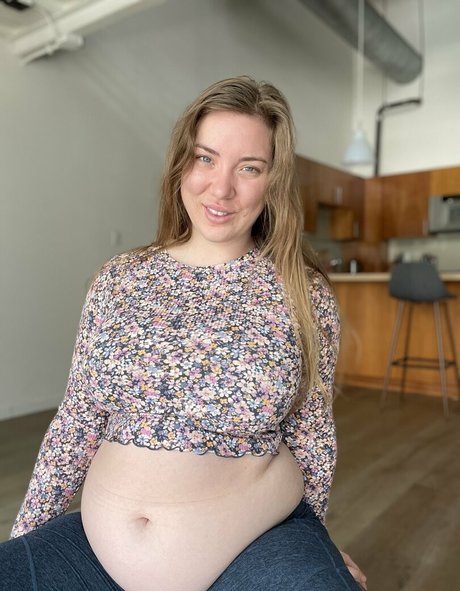 GoodGirlGrow hot actress gallery