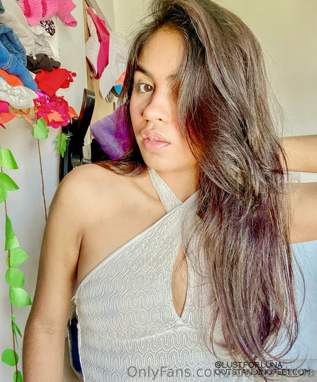 lust for luna pornstar exclusive galleries