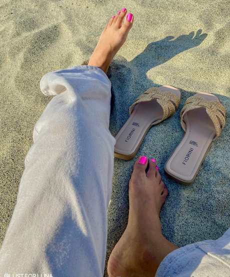 strawberry milk onlyfans pornographic images