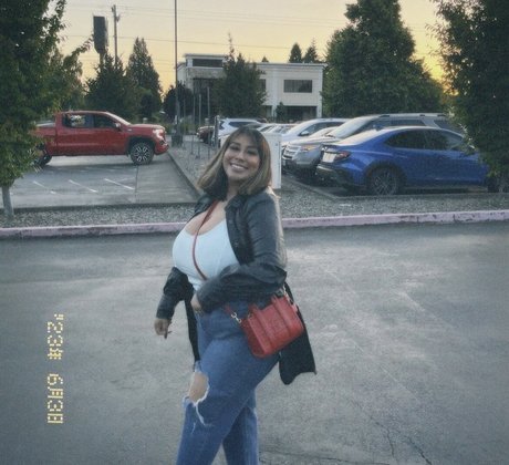 Jazzyliciouss free model pictures