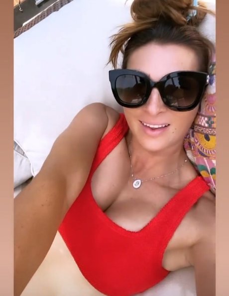Luisa Zissman sexy star image