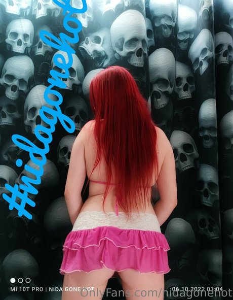 nidagonehot naked star galleries