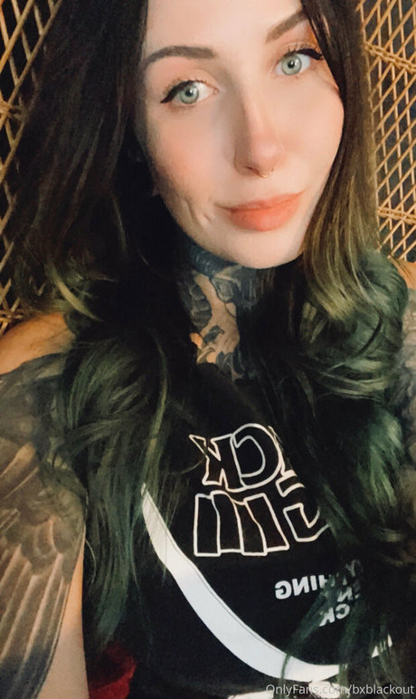 bxblackout model pretty images