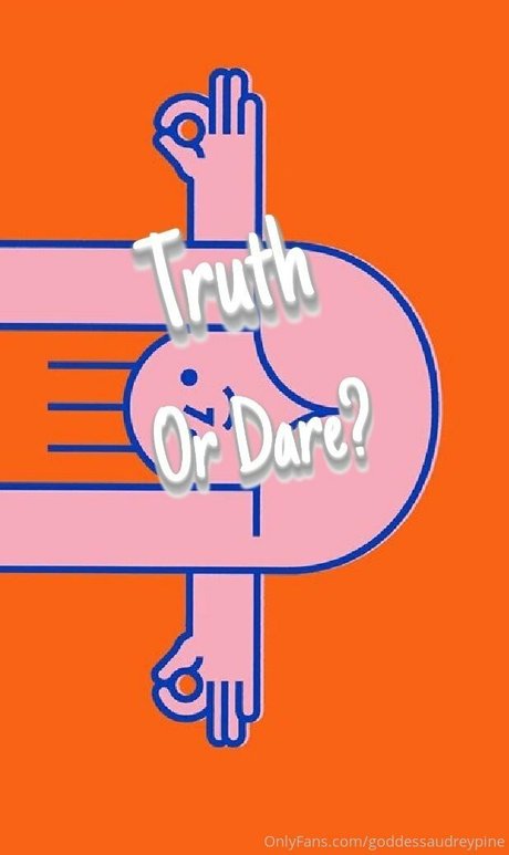 goddessaudreypine nude model image