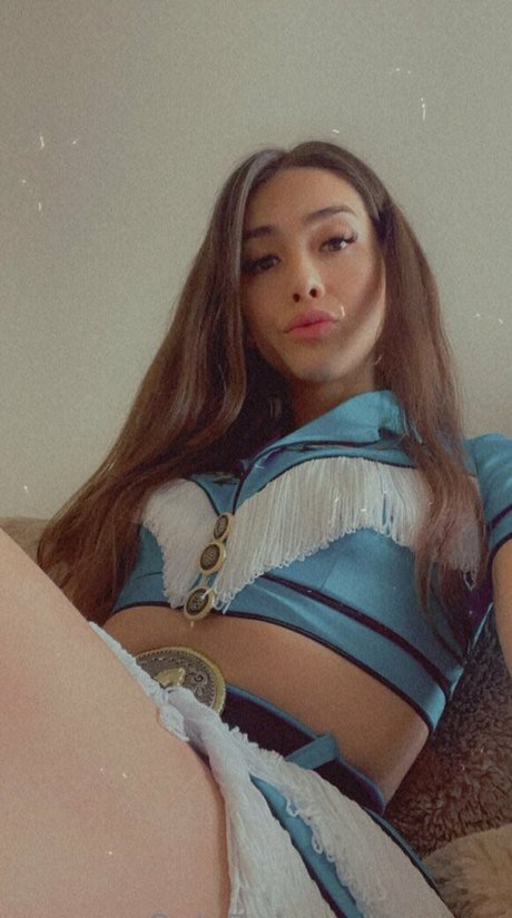 Uyuna adult star pic