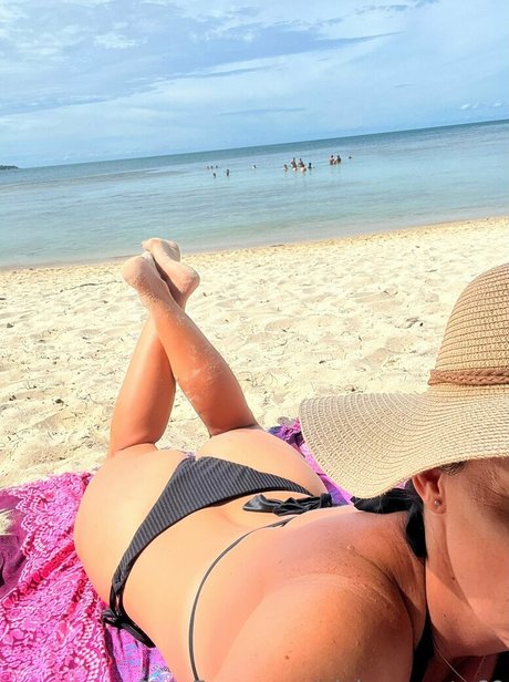 vickysweety69 nice actress gallery