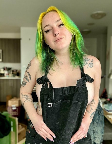 melthewhalefree perfect actress photos