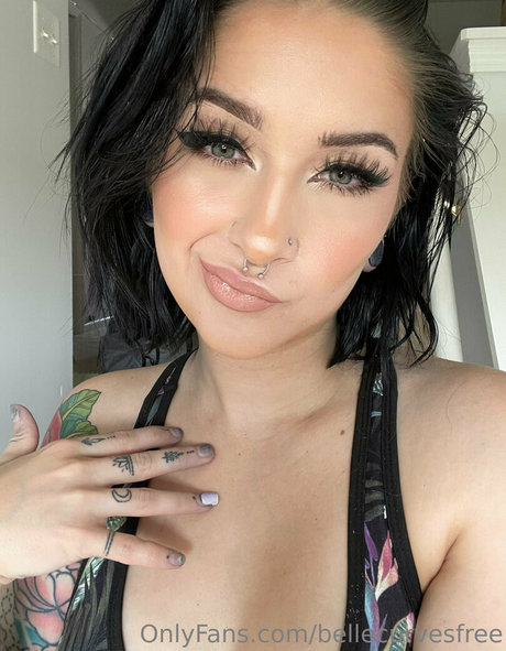 bellecurvesfree erotic actress photo